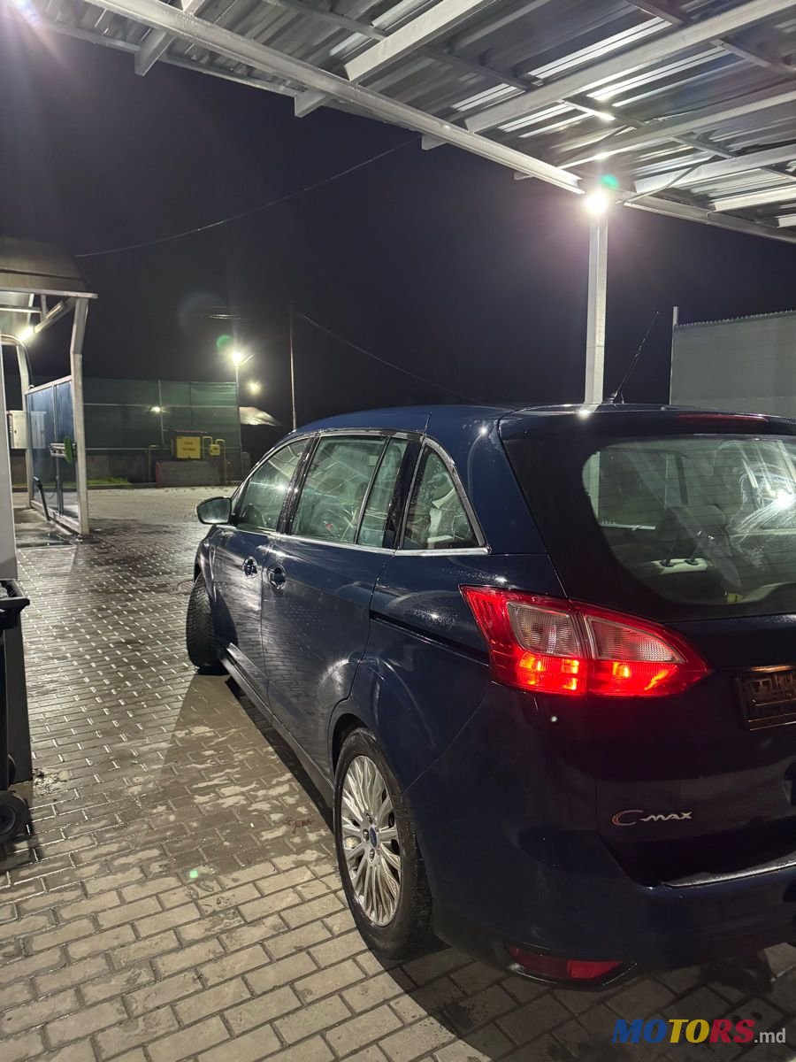 2013' Ford C-MAX photo #4