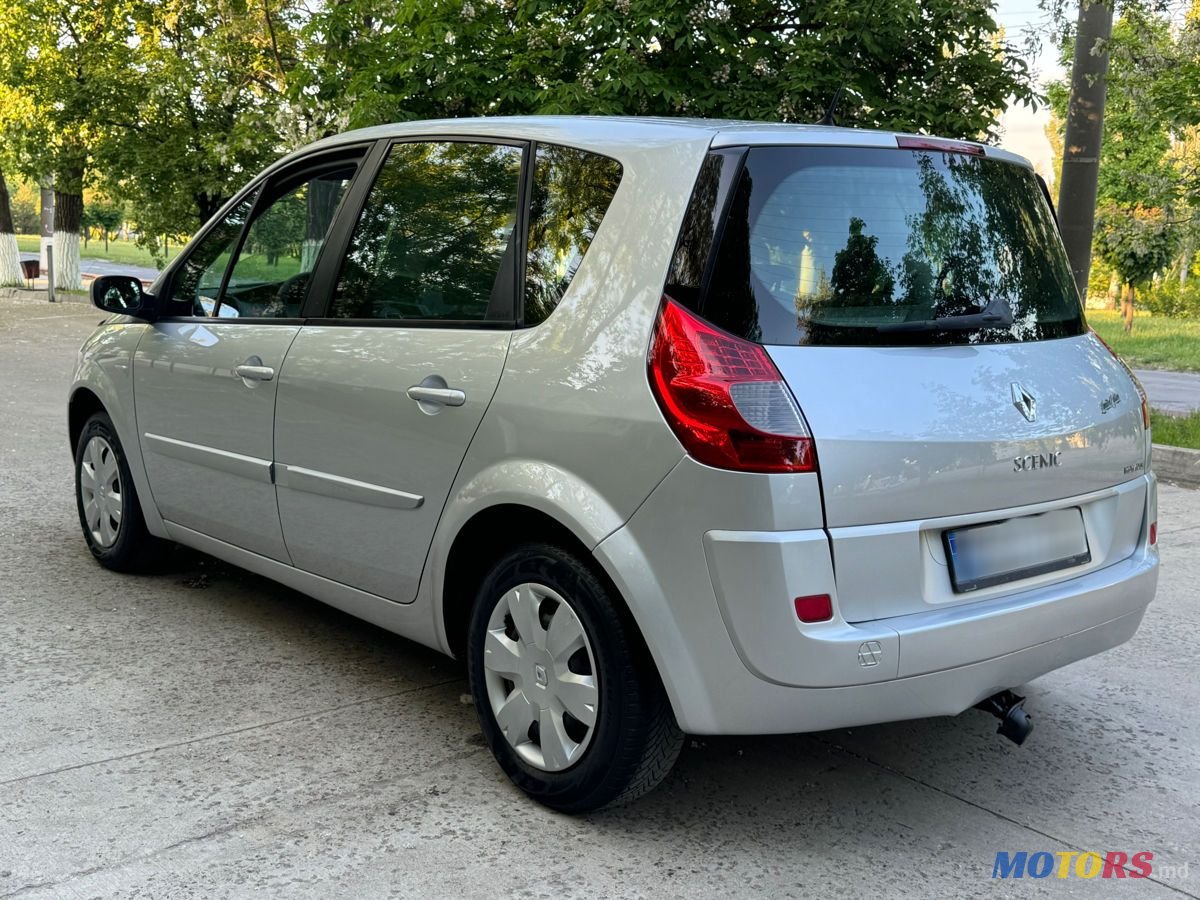 2008' Renault Scenic photo #5