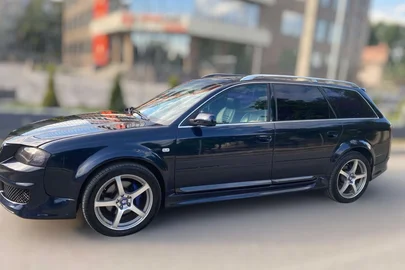 2000' Audi S6 Avant