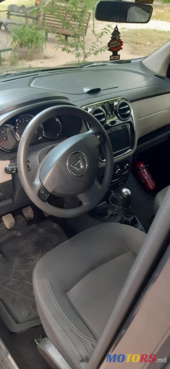 2012' Dacia Lodgy photo #4