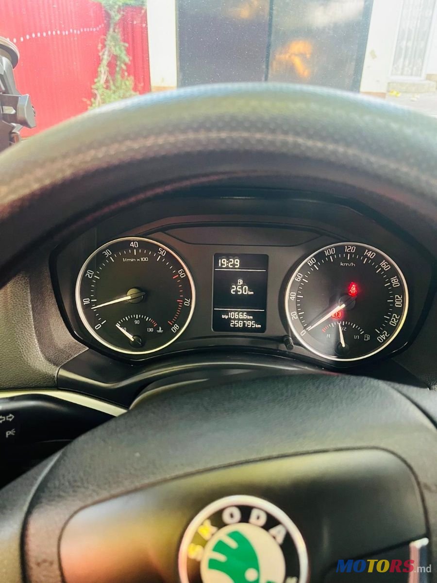 2009' Skoda Octavia photo #6