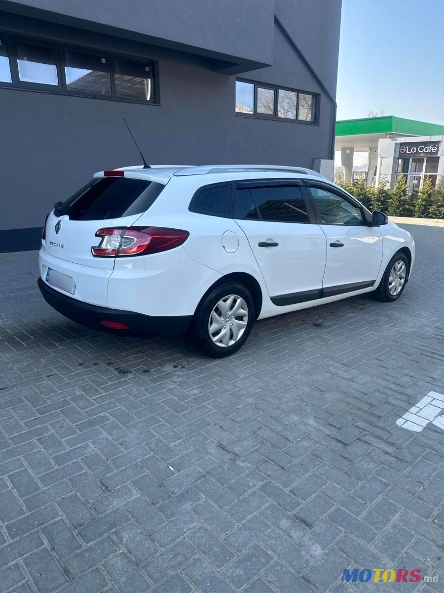 2012' Renault Megane photo #4