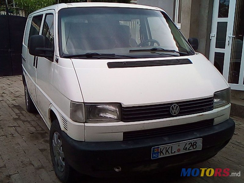 2001' Volkswagen Transporter photo #1