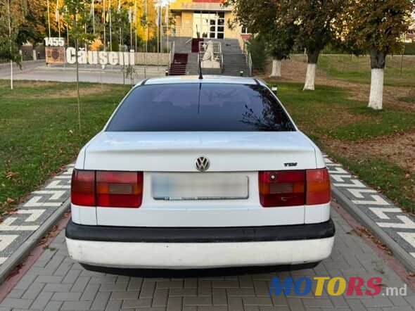 1992' Volkswagen Passat photo #2
