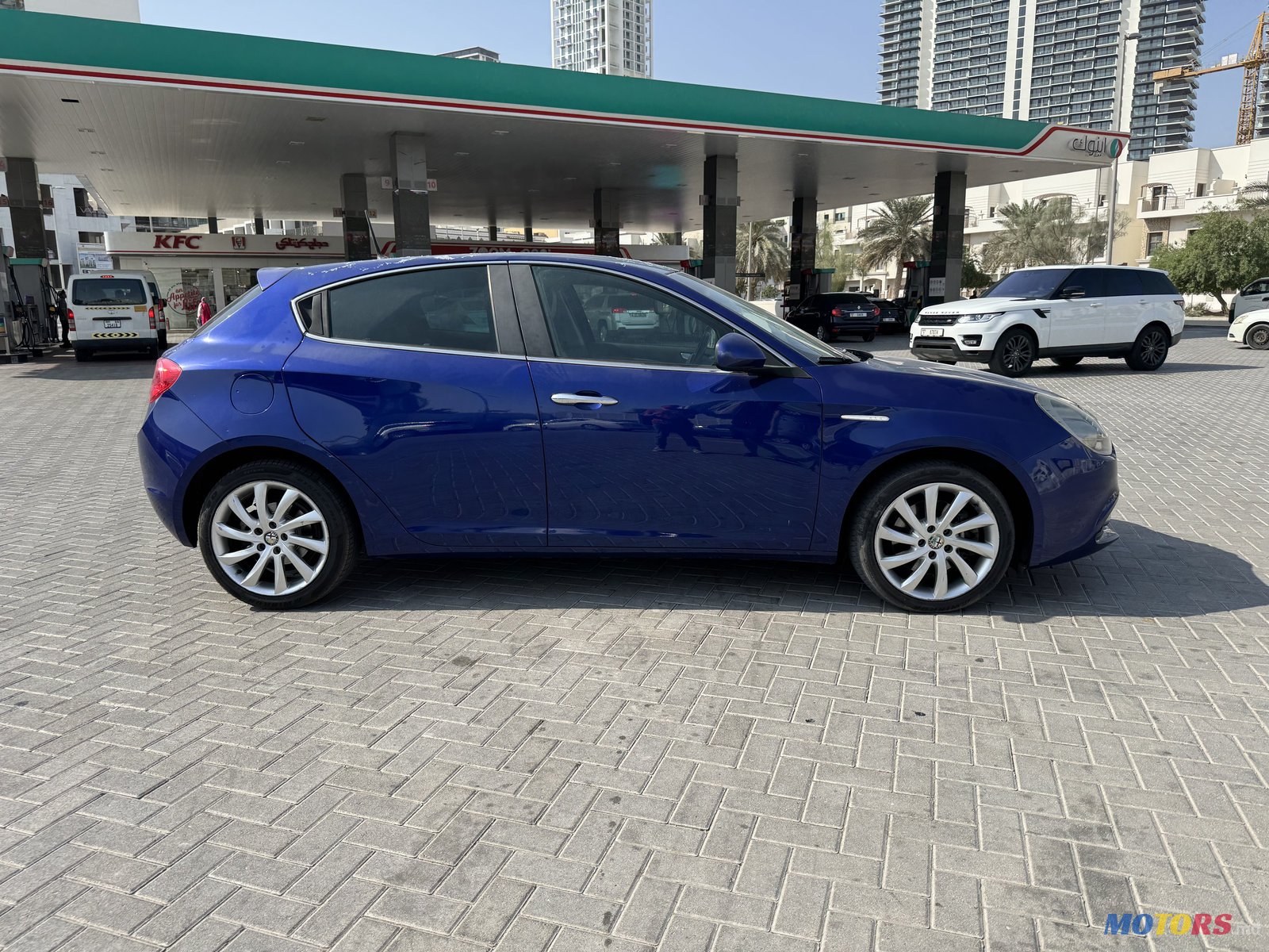 2015' Alfa Romeo Giulietta photo #3