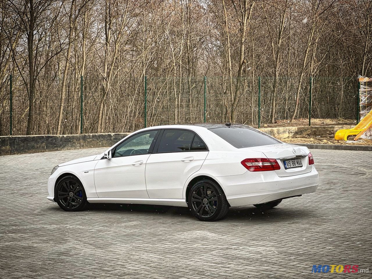 2009' Mercedes-Benz E Класс photo #3