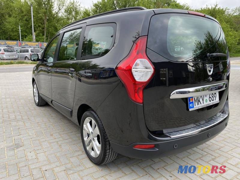 2014' Dacia Lodgy photo #4