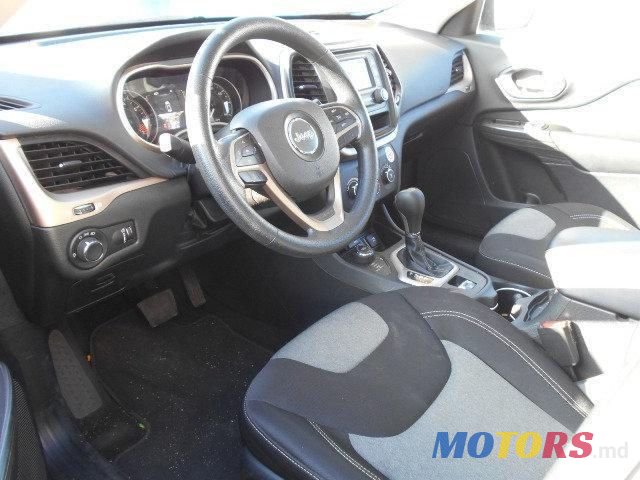 2014' Jeep Cherokee photo #4