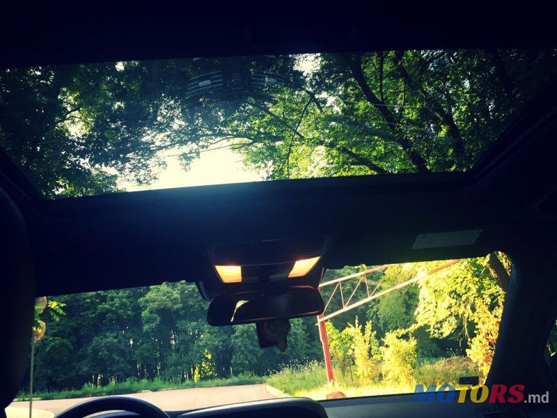 2010' Mercedes-Benz S-Class photo #3