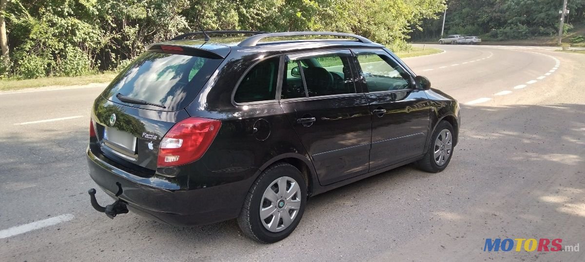 2011' Skoda Fabia photo #5