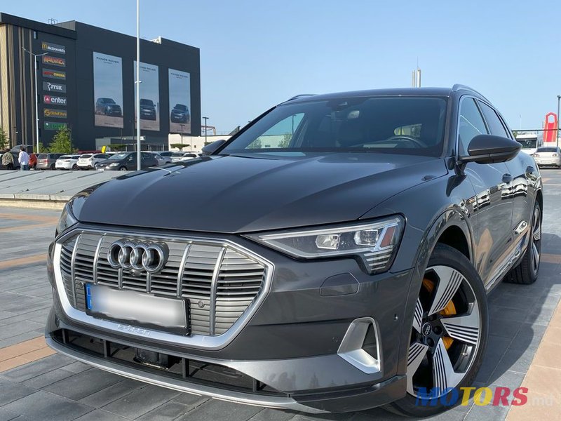 2019' Audi e-tron photo #1