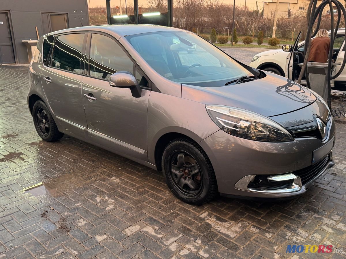 2015' Renault Scenic photo #5