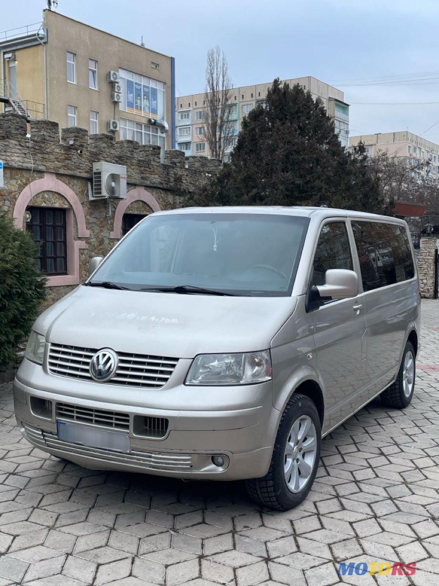 2006' Volkswagen Transporter photo #3