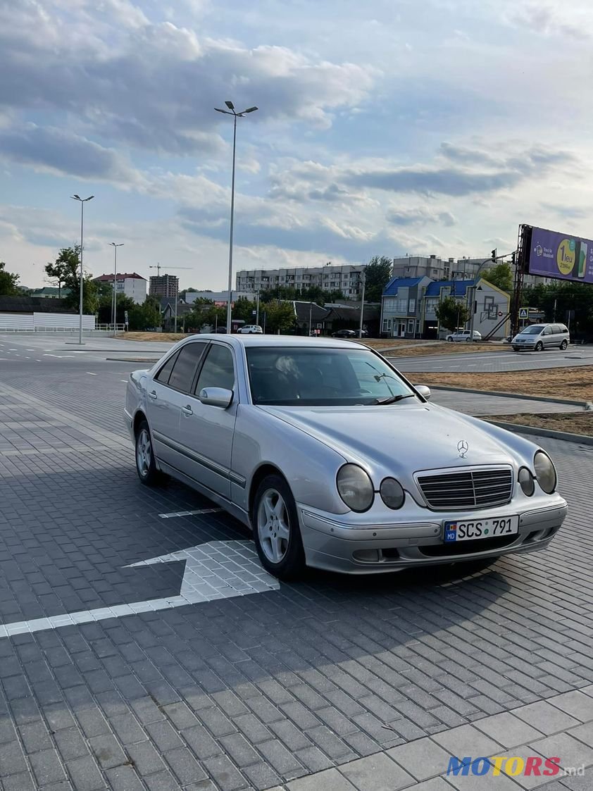 2002' Mercedes-Benz E Класс photo #2