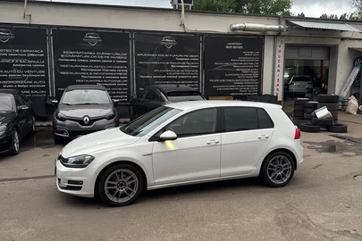 2014' Volkswagen Golf