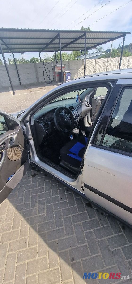 2000' Ford Focus photo #1