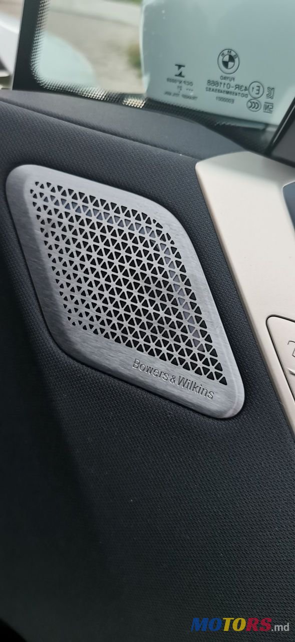 2021' BMW iX photo #5