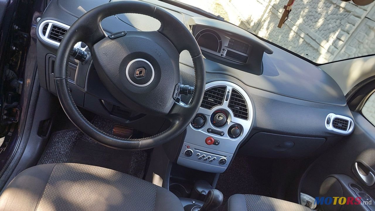 2010' Renault Modus photo #4