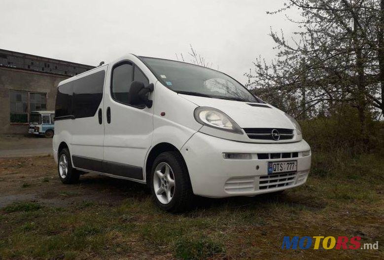 2006' Opel Vivaro photo #1