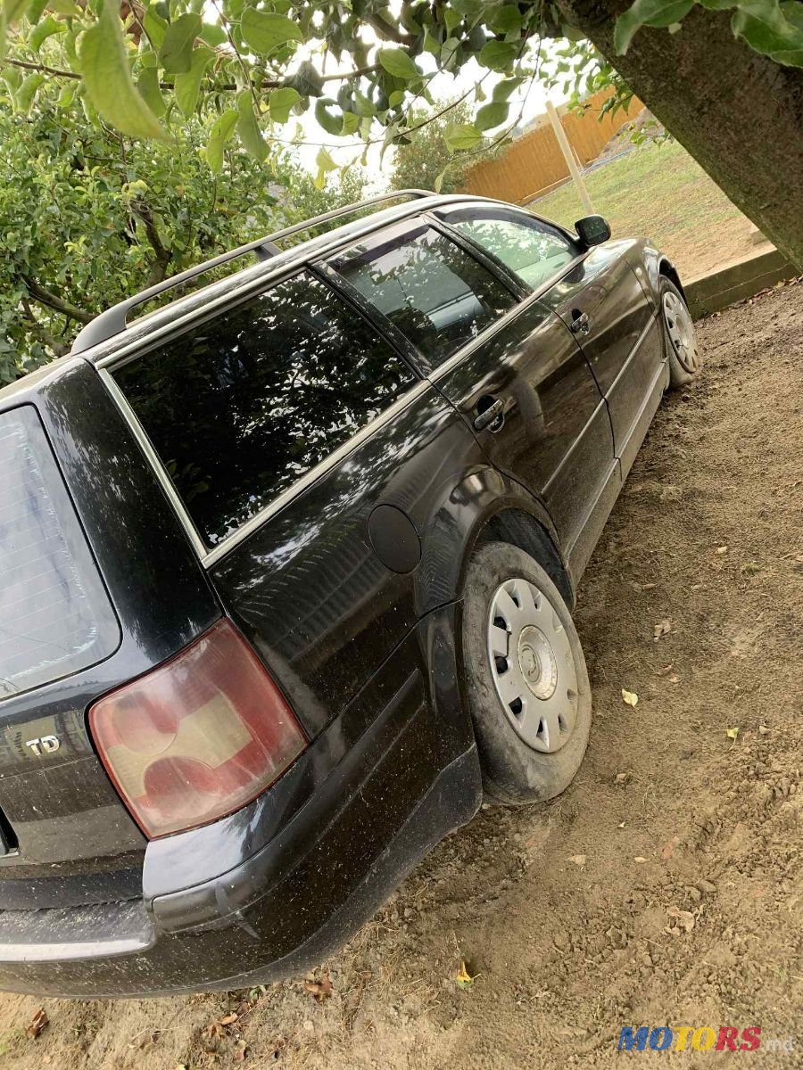 2003' Volkswagen Passat photo #3