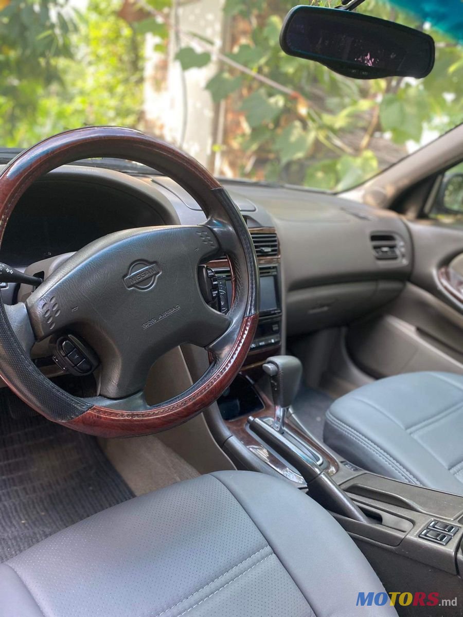 2002' Nissan Maxima photo #1