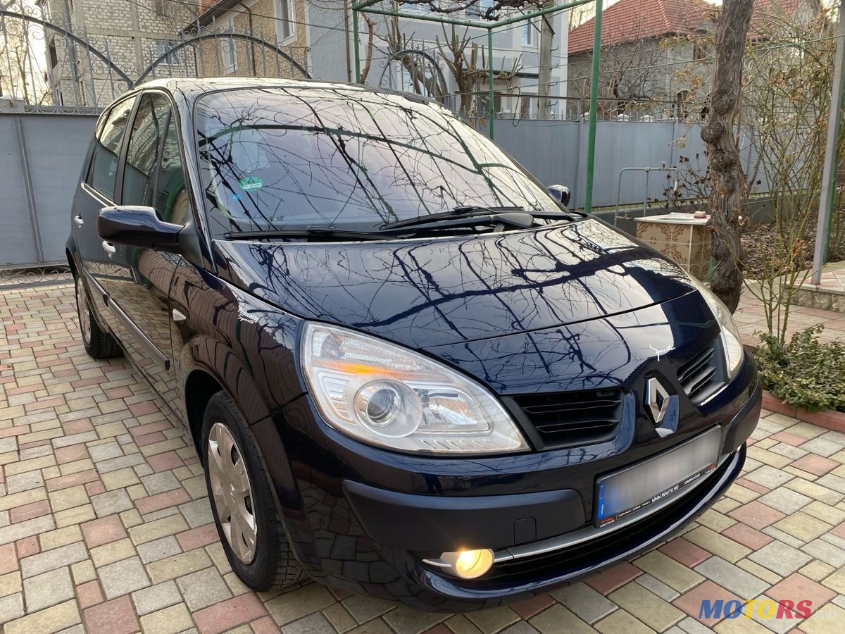 2008' Renault Scenic photo #1