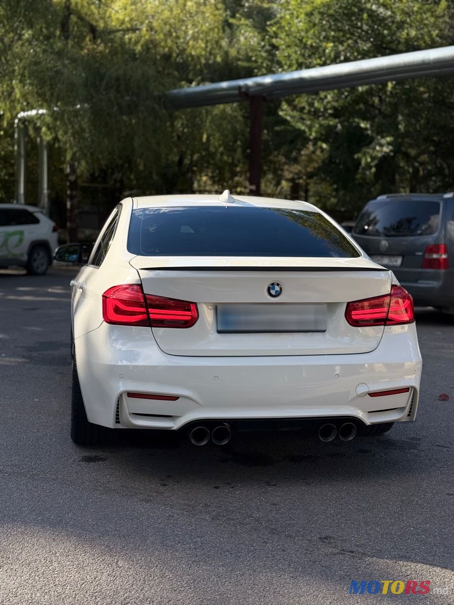 2012' BMW 3 Series photo #4