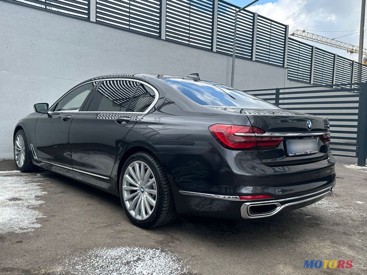 2016' BMW 7 Series photo #4