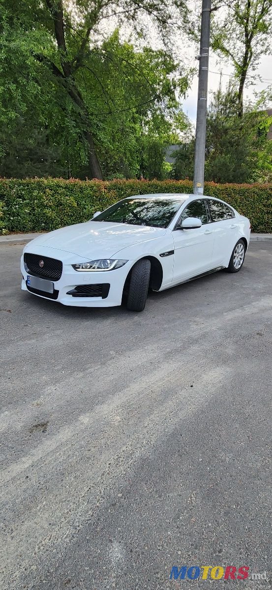 2016' Jaguar XE photo #2