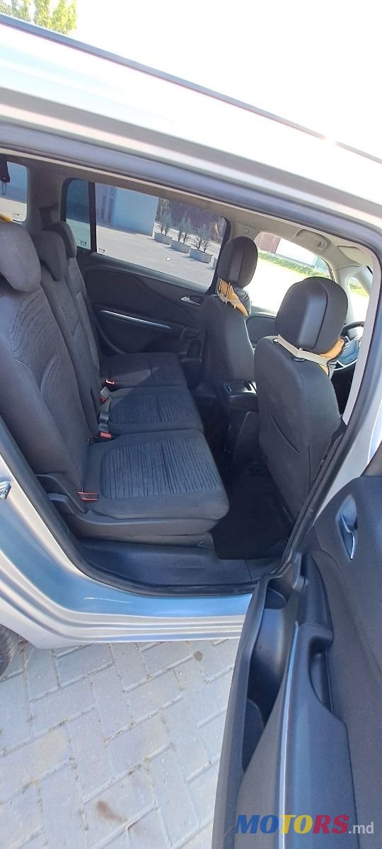 2015' Opel Zafira photo #4