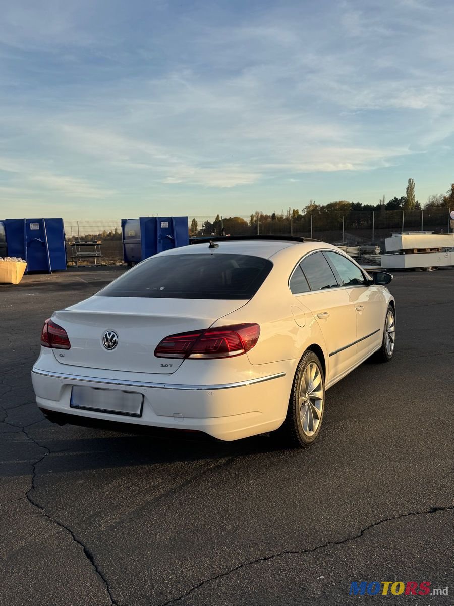 2014' Volkswagen Passat photo #3