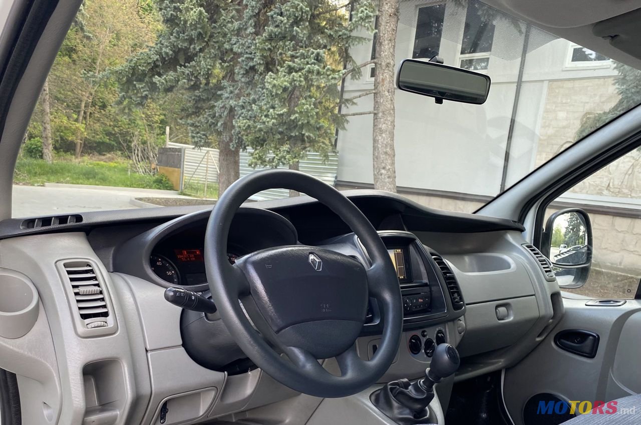 2012' Renault Trafic photo #2