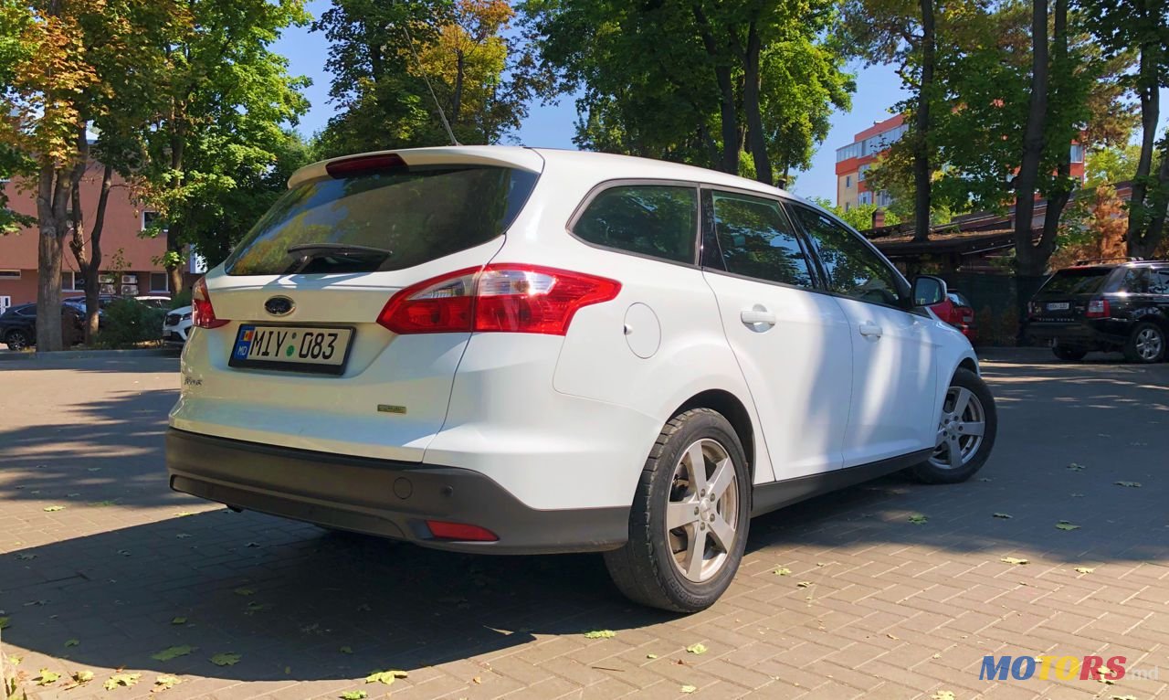 2013' Ford Focus photo #3