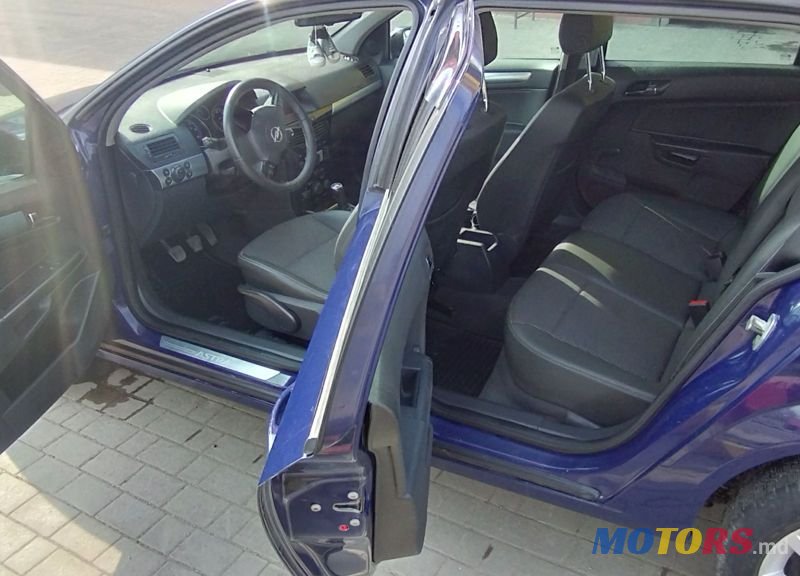 2007' Opel Astra photo #4