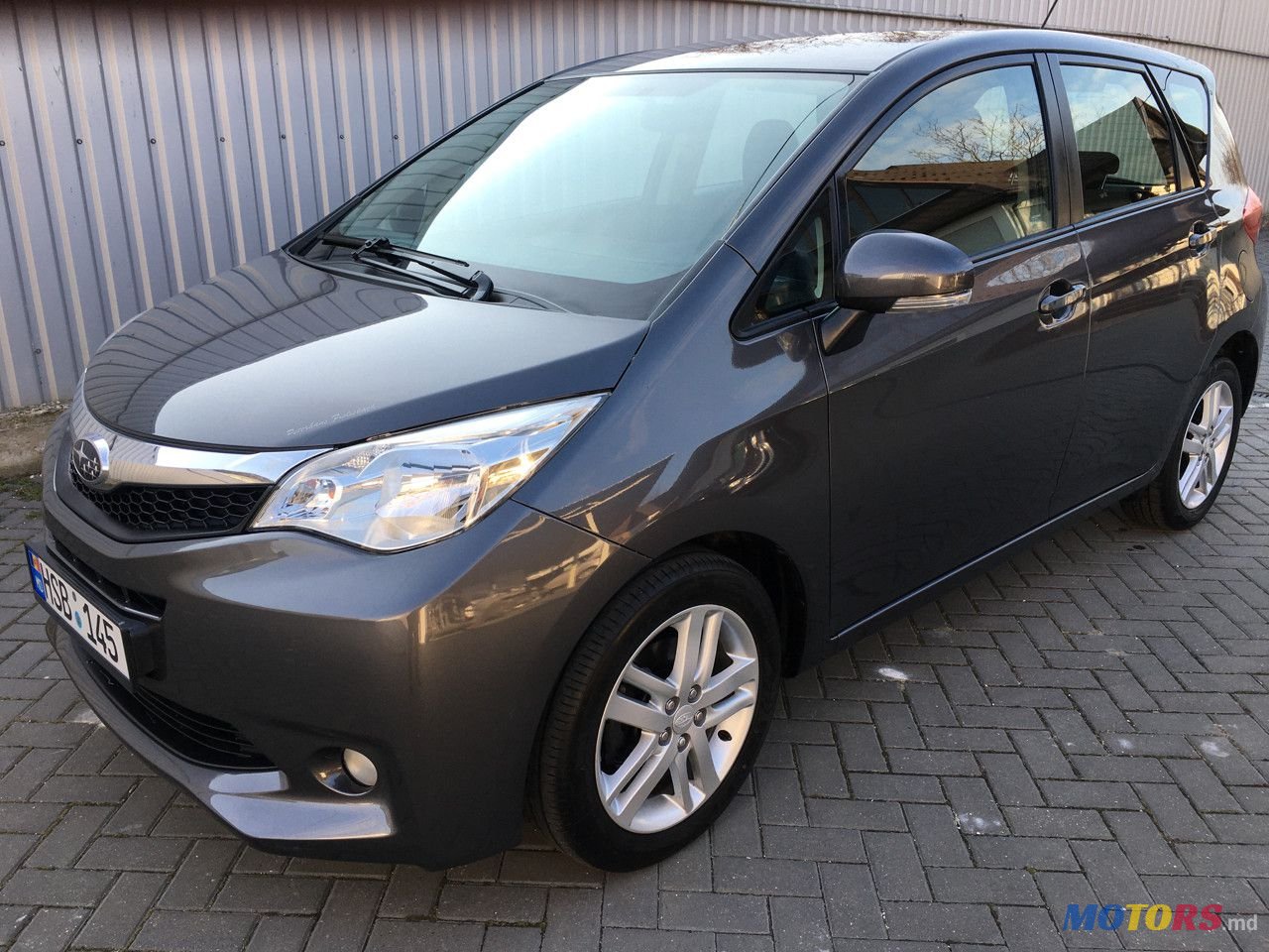 2011' Subaru Trezia photo #2