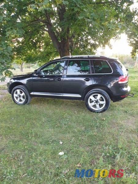 2006' Volkswagen Touareg photo #2