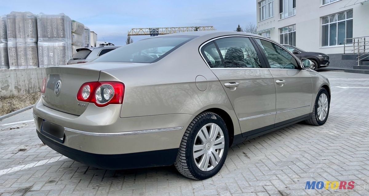 2008' Volkswagen Passat photo #5