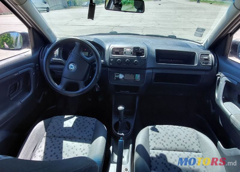 2009' Skoda Roomster photo #3