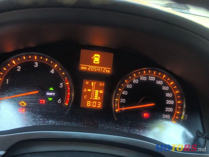 2011' Toyota Avensis photo #4