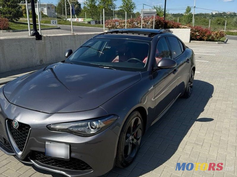 2017' Alfa Romeo Giulia photo #4