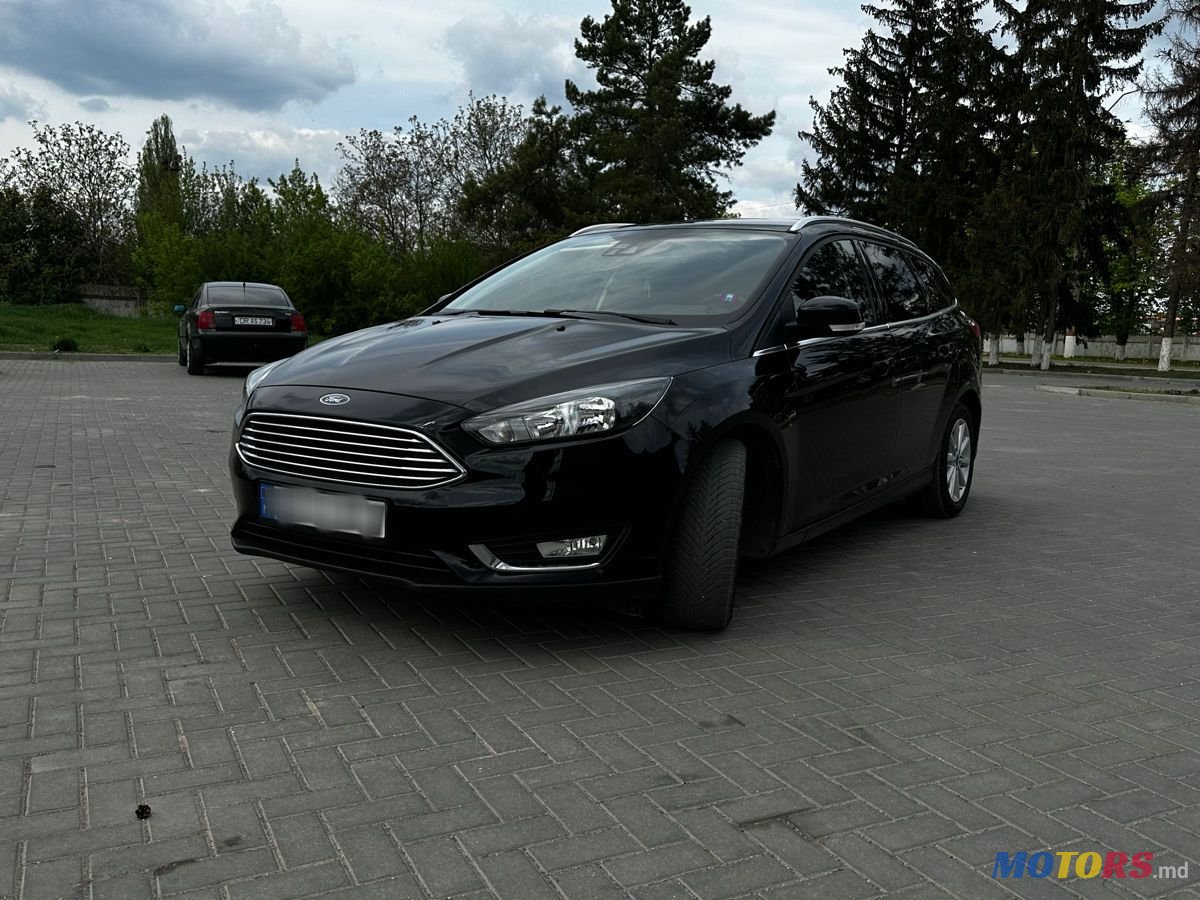 2017' Ford Focus photo #2