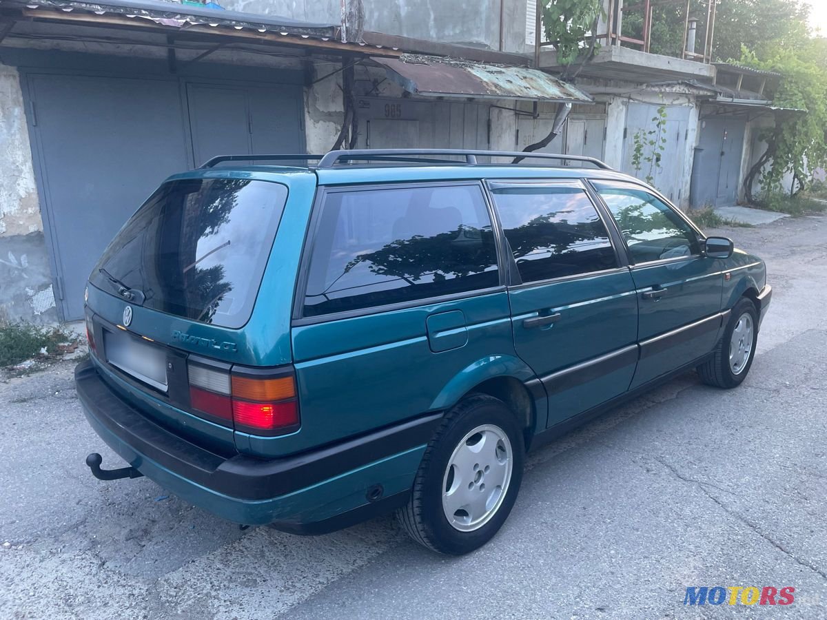 1992' Volkswagen Passat photo #6