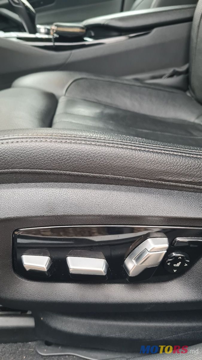 2017' BMW 5 Series photo #3