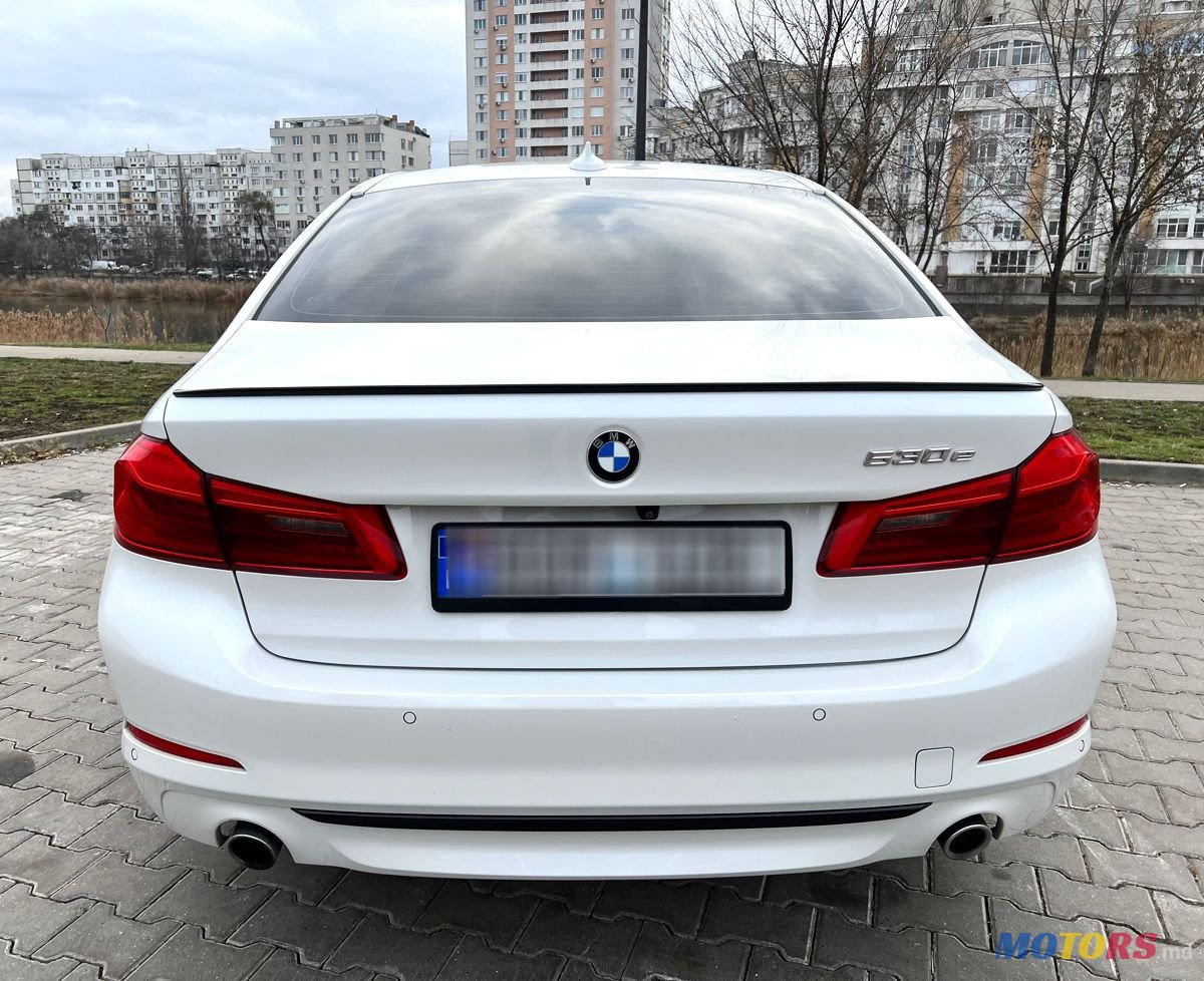 2018' BMW 5 Series photo #6