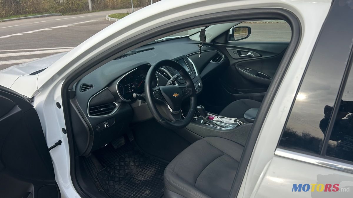 2016' Chevrolet Malibu photo #4