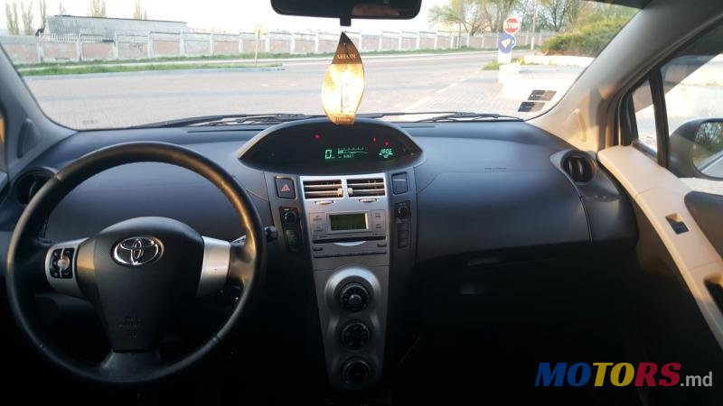 2007' Toyota Yaris photo #4