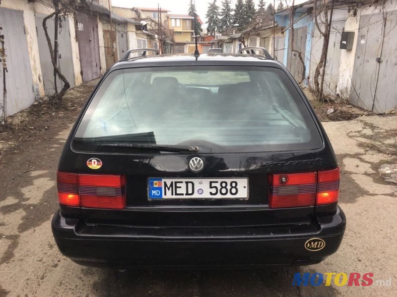 1995' Volkswagen Passat photo #4