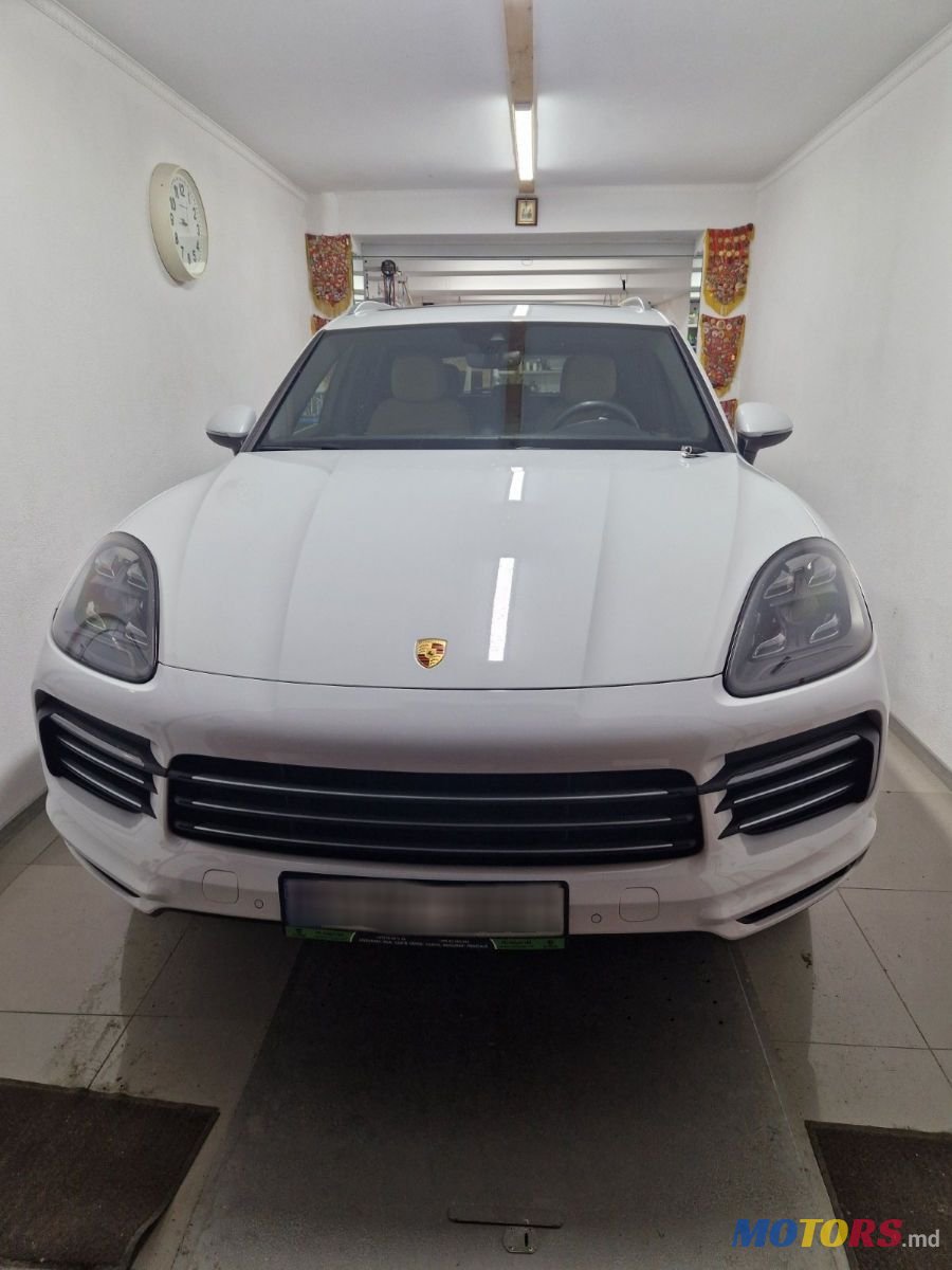 2019' Porsche Cayenne photo #1