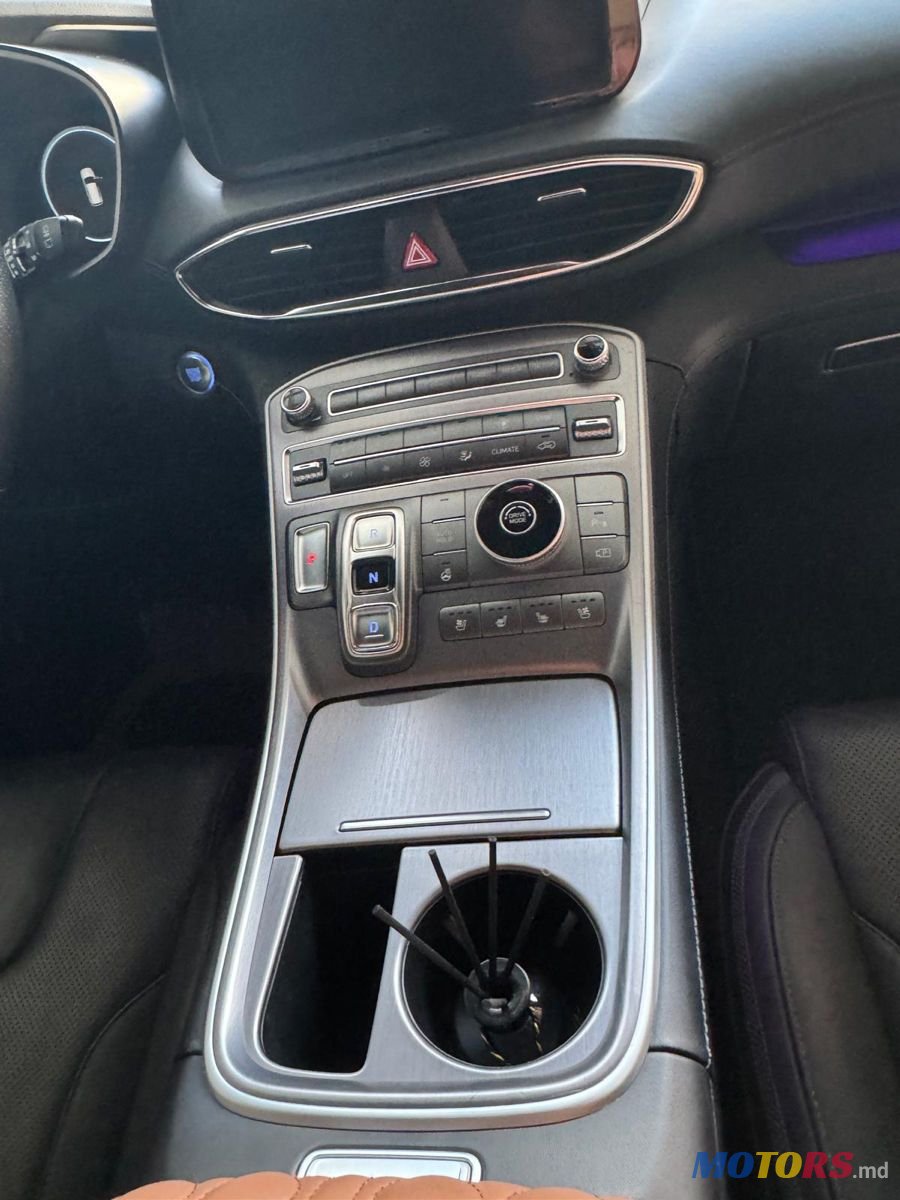 2021' Hyundai Santa Fe photo #2