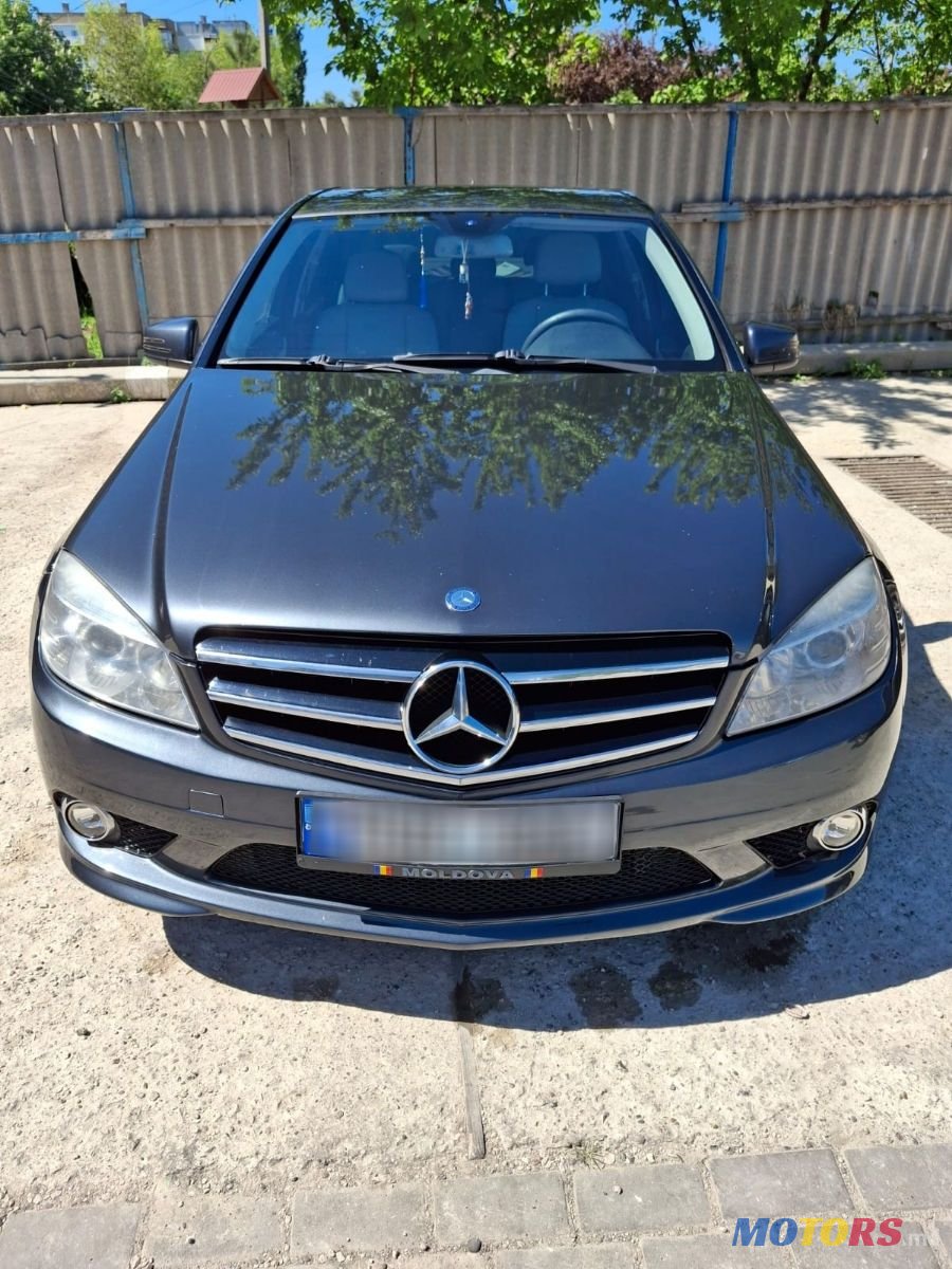 2010' Mercedes-Benz C-Class photo #1